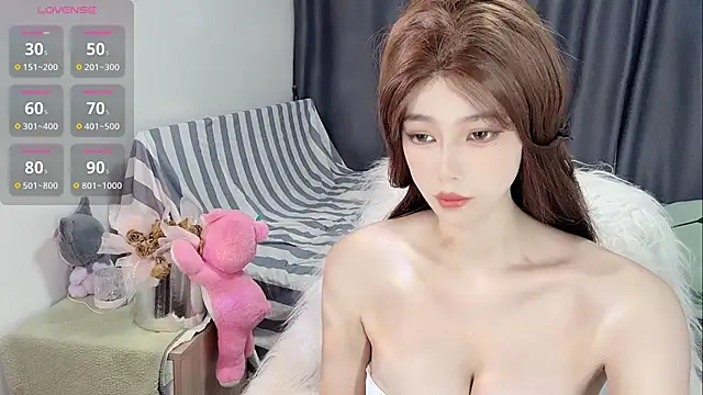 yinyinzi5 online show from July 2, 9:43 pm