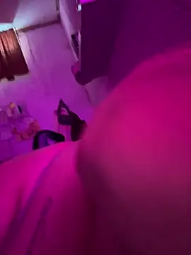 Snapshot of valen1891 chatting on January 11, 11:26 am valen1891 online show from January 11, 11:26 am