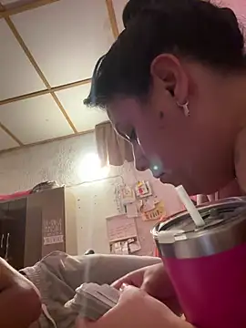 Snapshot of valen1891 chatting on January 13, 5:57 am valen1891 online show from January 13, 5:57 am