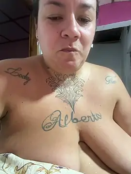 Snapshot of valen1891 chatting on January 15, 7:17 pm valen1891 online show from January 15, 7:17 pm