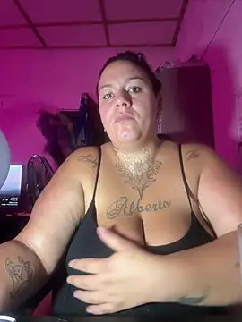 Snapshot of valen1891 chatting on January 16, 7:23 am valen1891 online show from January 16, 7:23 am