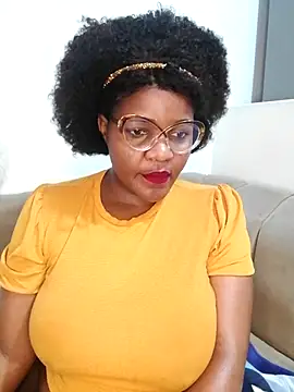 Snapshot of ChubbyBitch26 chatting on July 1, 8:41 pm ChubbyBitch26 online show from July 1, 8:41 pm