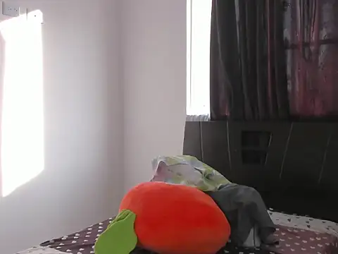 Dayanna adams online show from February 4, 9:31 pm