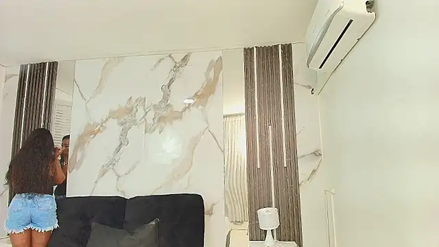 MayaBaker online show from January 16, 9:30 pm