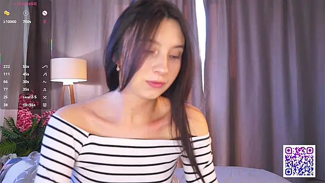 DaisyBlaze online show from March 28, 4:23 am