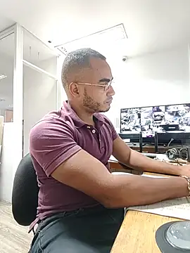 SanChacal5694 online show from July 14, 10:15 pm
