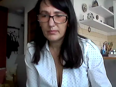 Elena48324 online show from April 25, 1:41 pm