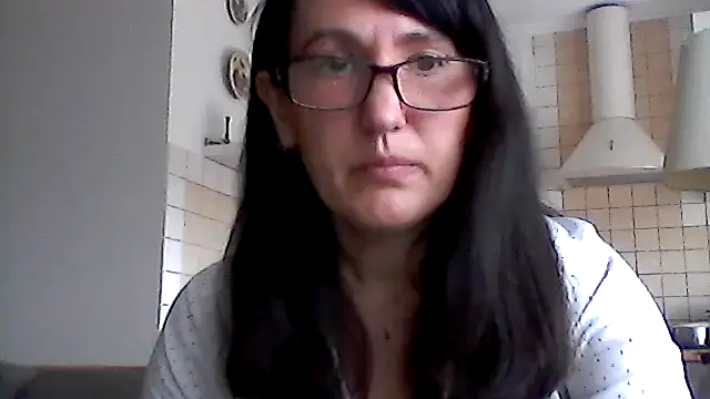 Elena48324 online show from April 26, 12:03 pm