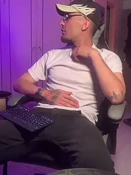 malek xarx  online show from March 5, 4:52 am