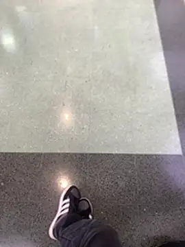 malek xarx  online show from April 11, 9:19 pm