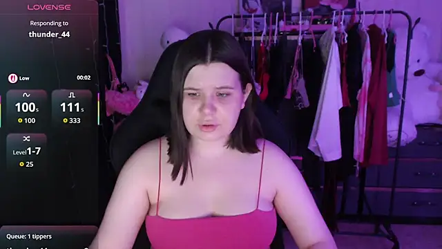 Snapshot of AmyVibess chatting on June 15, 7:16 pm AmyVibess online show from June 15, 7:16 pm