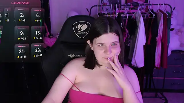 Snapshot of AmyVibess chatting on June 18, 7:07 pm AmyVibess online show from June 18, 7:07 pm