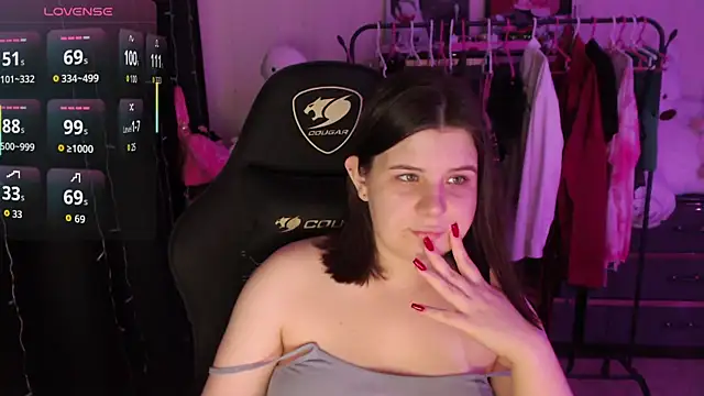 Snapshot of AmyVibess chatting on July 13, 7:38 pm AmyVibess online show from July 13, 7:38 pm