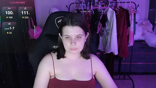 Snapshot of AmyVibess chatting on July 20, 7:38 pm AmyVibess online show from July 20, 7:38 pm