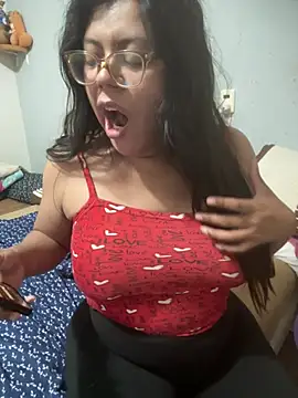 karysweetbeaury online show from February 15, 7:32 pm