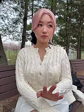 winter11 online show from April 3, 3:15 am