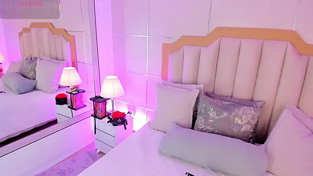 MaddieParker online show from February 14, 7:10 pm