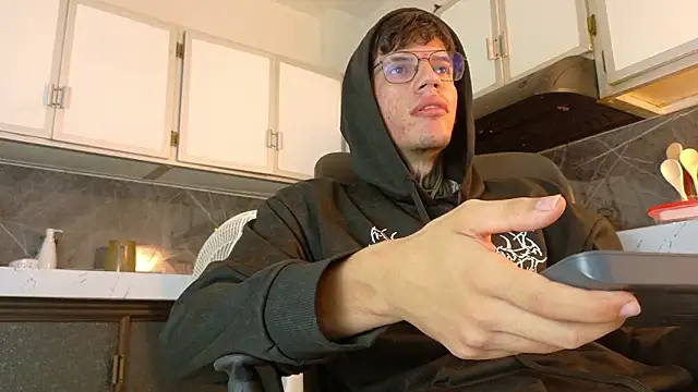 david huge online show from March 24, 1:27 pm