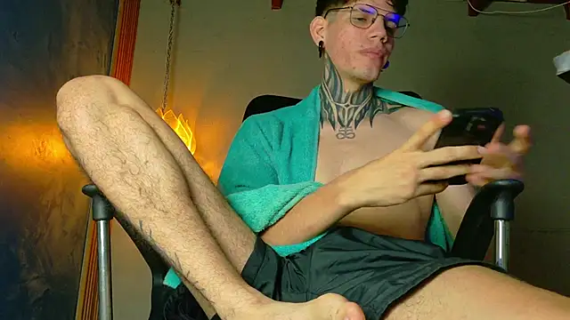 david huge online show from April 9, 3:50 am