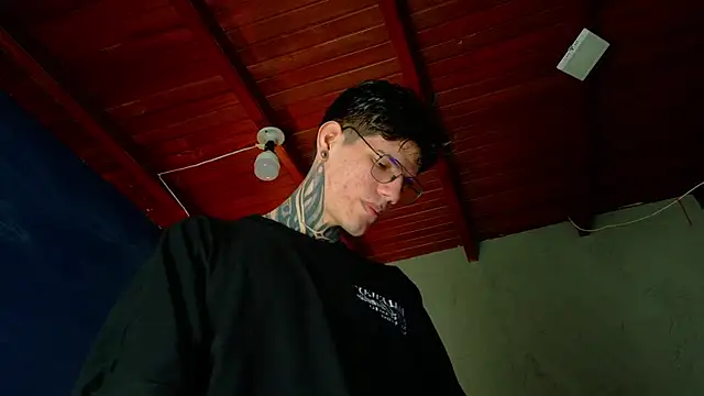 david huge online show from April 19, 6:21 pm