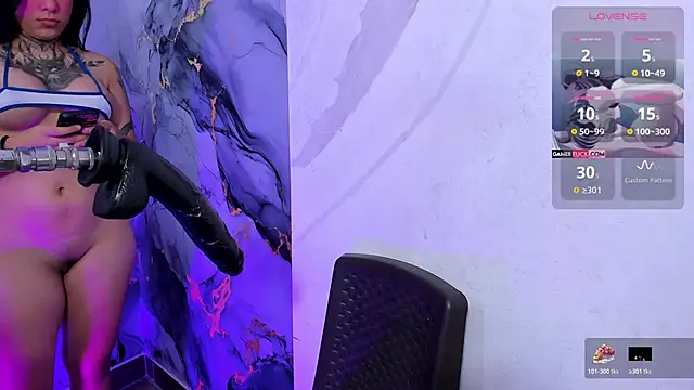 Emily Evo online show from April 15, 11:50 am