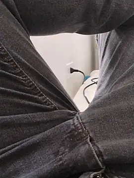 LeoMaduroSP online show from November 27, 2:41 pm