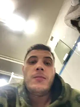 Snapshot of kisspussy1993 chatting on November 12, 6:03 am kisspussy1993 online show from November 12, 6:03 am