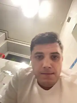 Snapshot of kisspussy1993 chatting on November 26, 11:06 pm kisspussy1993 online show from November 26, 11:06 pm