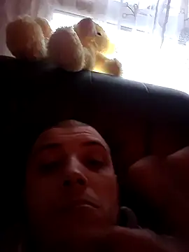 Snapshot of kisspussy1993 chatting on February 23, 7:06 am kisspussy1993 online show from February 23, 7:06 am