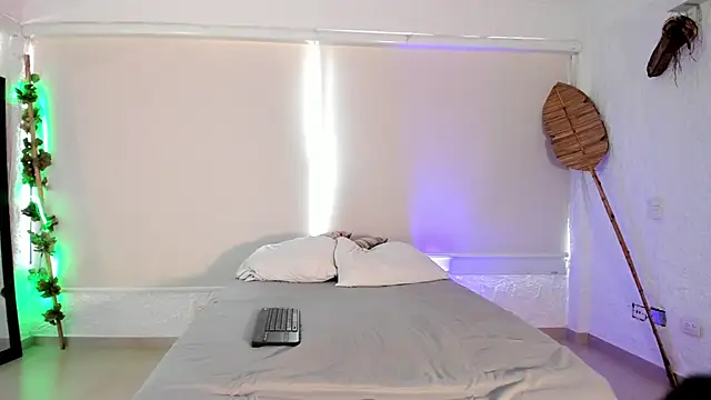 catleya noire online show from October 11, 8:07 pm