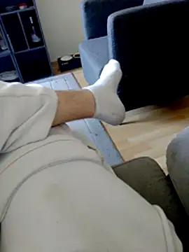 Snapshot of Holly-97 chatting on April 5, 4:26 pm Holly-97 online show from April 5, 4:26 pm