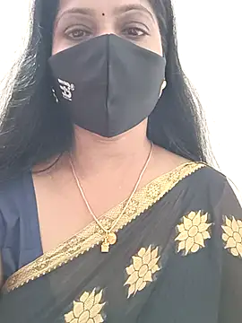 Snapshot of shivani27 chatting on November 25, 8:58 am shivani27 online show from November 25, 8:58 am