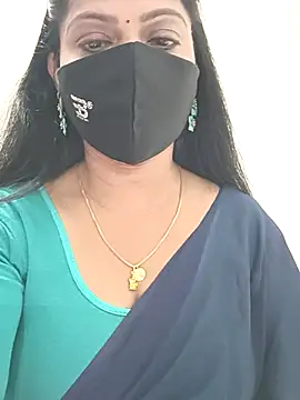 Snapshot of shivani27 chatting on December 20, 4:36 pm shivani27 online show from December 20, 4:36 pm