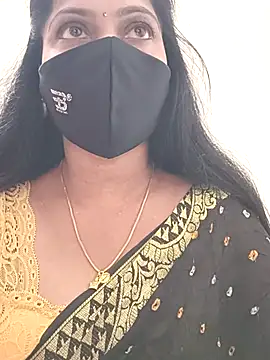 Snapshot of shivani27 chatting on December 23, 10:13 am shivani27 online show from December 23, 10:13 am