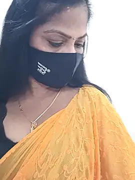 Snapshot of shivani27 chatting on January 5, 5:27 pm shivani27 online show from January 5, 5:27 pm