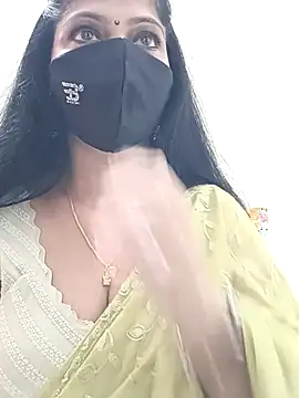 Snapshot of shivani27 chatting on February 22, 9:30 am shivani27 online show from February 22, 9:30 am