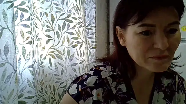 Snapshot of Krystal_82 chatting on December 23, 9:18 am Krystal 82 online show from December 23, 9:18 am