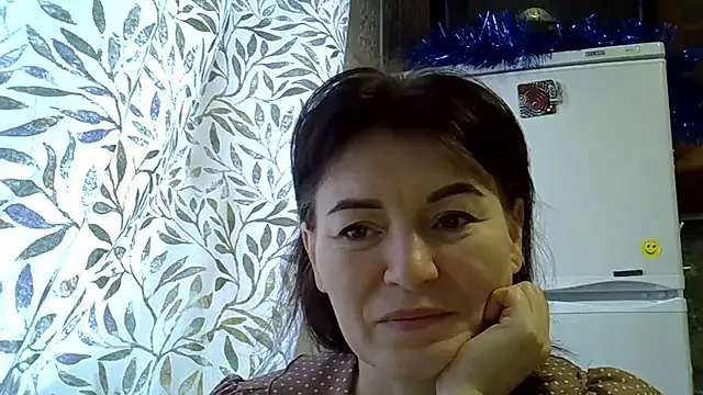 Snapshot of Krystal_82 chatting on January 9, 8:06 am Krystal 82 online show from January 9, 8:06 am