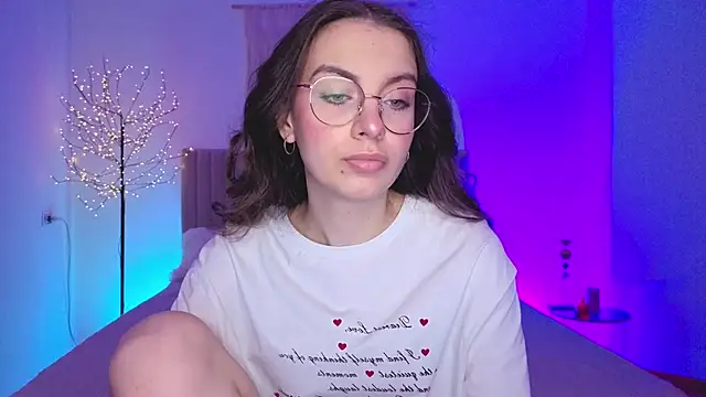 Real cutie1 online show from March 7, 2:03 pm