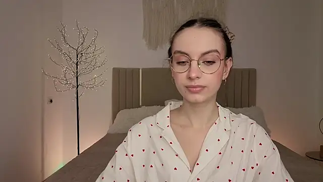 Real cutie1 online show from March 26, 2:11 pm