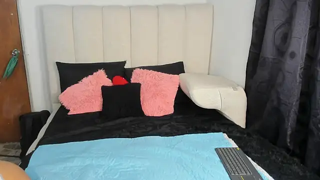 lanastone86 online show from June 3, 12:52 pm