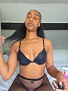 Hazel Dollxx online show from June 5, 9:15 am
