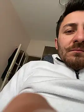 emredenizz07 online show from January 18, 1:37 pm