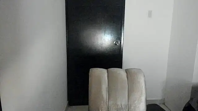 ThiagoLugo online show from April 15, 3:46 am