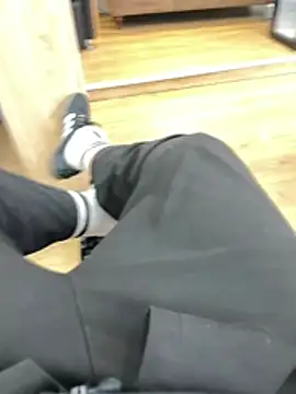 Snapshot of Mrdim26 chatting on February 5, 11:48 am Mrdim26 online show from February 5, 11:48 am