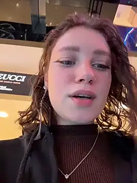 lucy-joy online show from December 19, 10:33 am