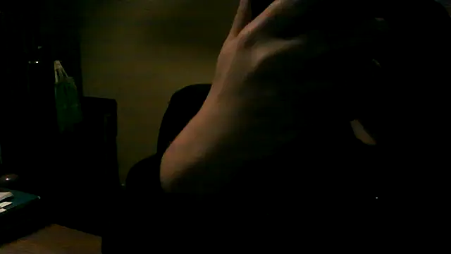 Snapshot of ynroh_87 chatting on February 11, 5:29 pm ynroh 87 online show from February 11, 5:29 pm