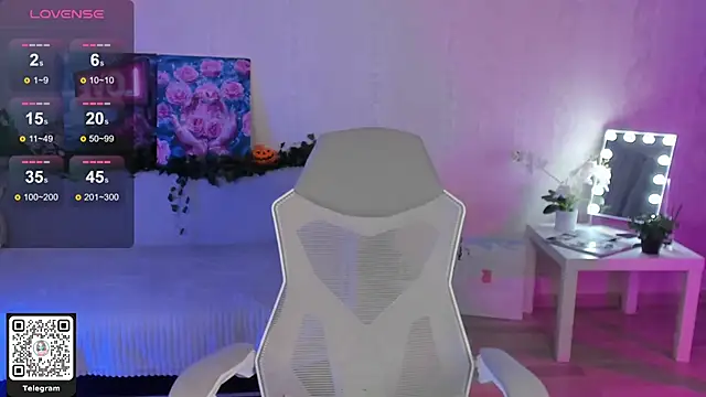 ArleneThomas online show from December 4, 1:42 pm