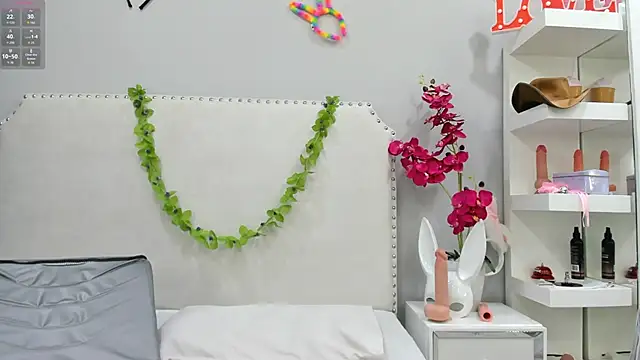 KoraSweett online show from September 30, 7:52 pm