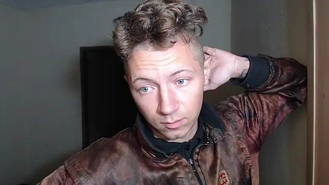 BlondZilla online show from December 19, 1:29 pm